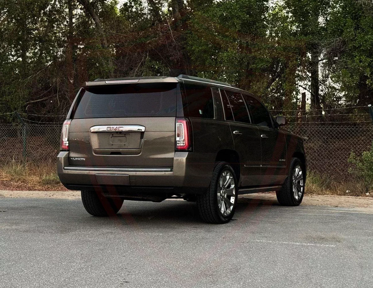 GMC Yukon DENALI GMC Yukon Denali Full Option | 6.2 L | 2016 | GCC | Accident-Free | In Excellent Condition-6-0