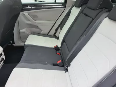 Volkswagen Tiguan Elegance-13