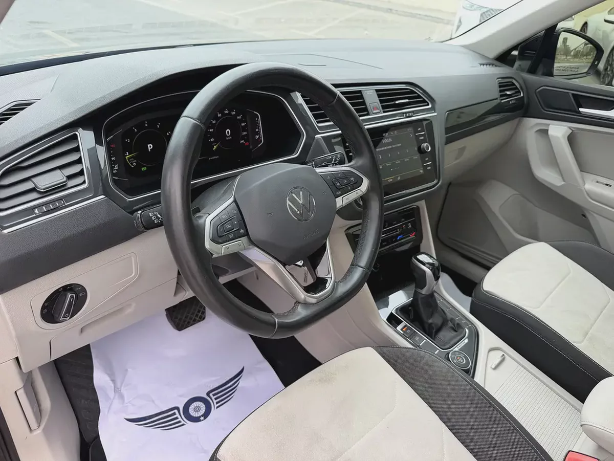 Volkswagen Tiguan Elegance-11-11