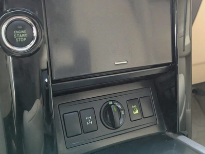 TOYOTA PRADO 2015 FULL OPTION GCC V6 4.0L IN EXCELLENT CONDITION-10