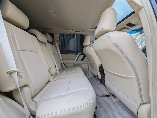 TOYOTA PRADO 2015 FULL OPTION GCC V6 4.0L IN EXCELLENT CONDITION