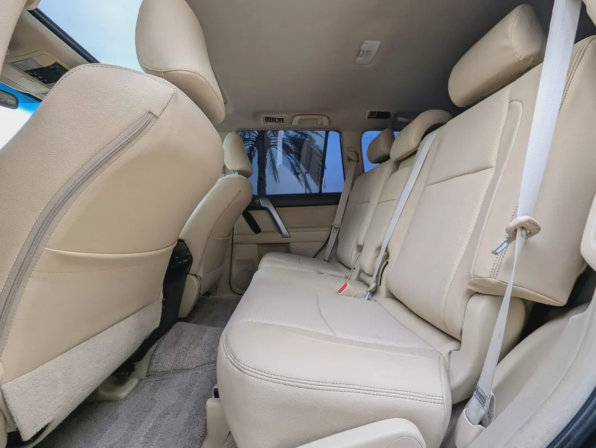 TOYOTA PRADO 2015 FULL OPTION GCC V6 4.0L IN EXCELLENT CONDITION-5-5