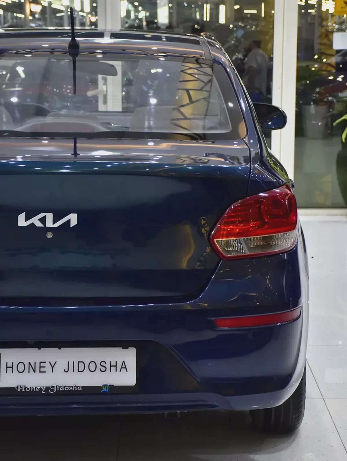 AED 545 EMi at 0% DP | KIA Pegas ( 2022 Model ) in Blue Color GCC Specs-8-8