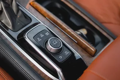 nissan armada platinum 2021-10