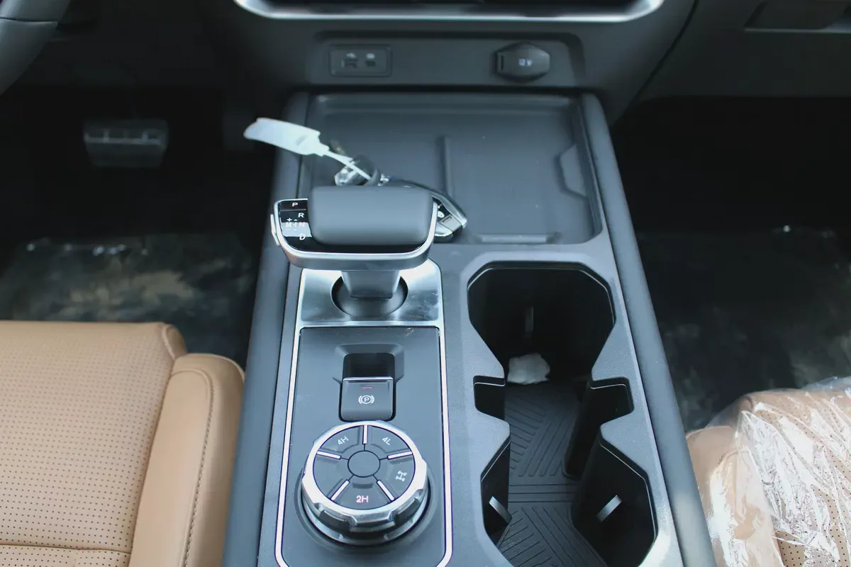 2026 Chery Himla Luxury GCC Specs - Brand New DIESEL AT 2026-13-13