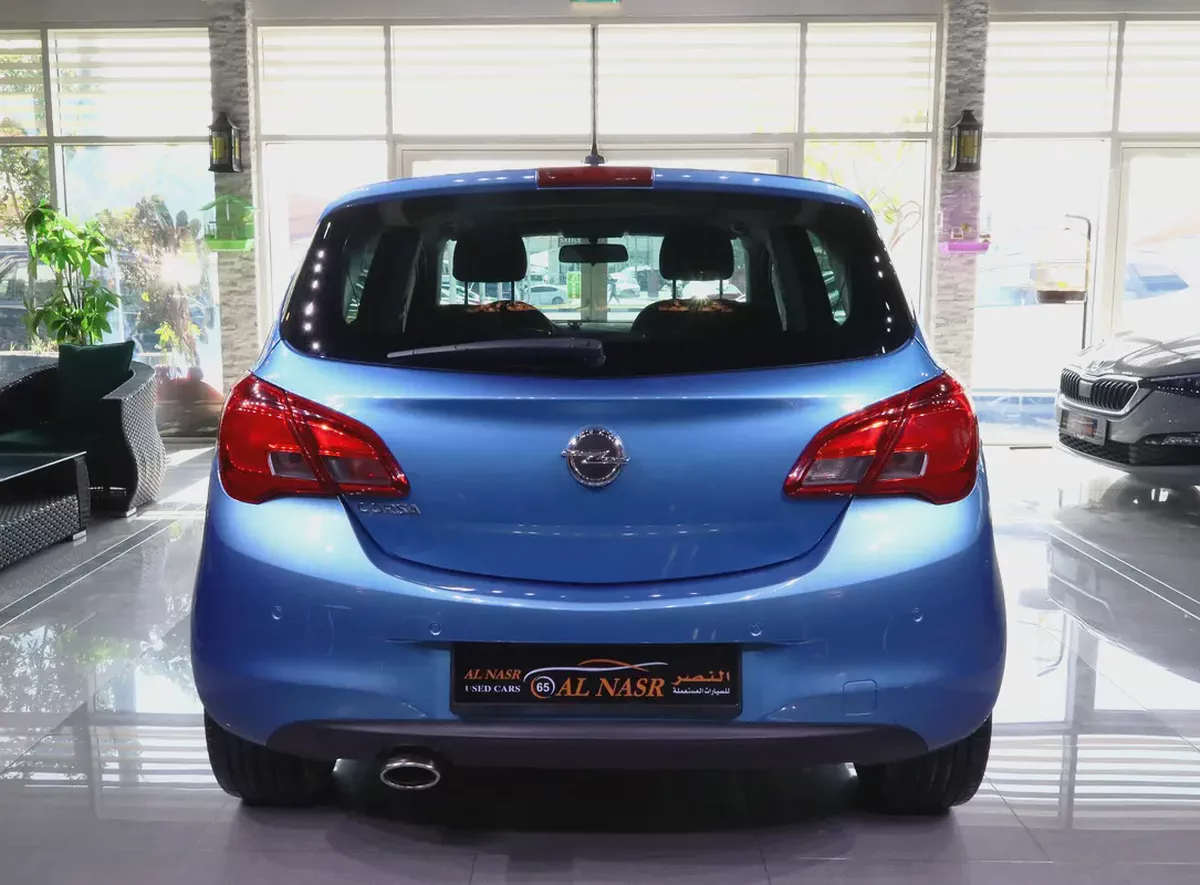 1.4L Corsa Hatchback . GCC Specs . Excellent Condition-4-4