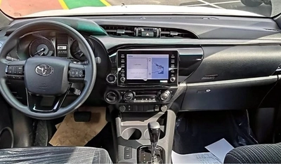 Toyota Hilux TOYOTA HILUX 4.0L PICKUP 4WD-20