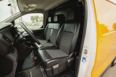 Peugeot Expert | Delivery Van | Manual | GCC Specs | Ref#P08637-7