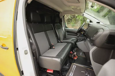 Peugeot Expert | Delivery Van | Manual | GCC Specs | Ref#P08637-8