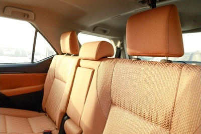 Toyota Fortuner Toyota Fortuner SR5 2.7L petrol 7Seats 4WD full option 2024-16