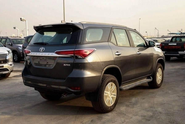 Toyota Fortuner Toyota Fortuner SR5 2.7L petrol 7Seats 4WD full option 2024