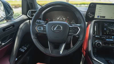 Lexus LX 600 Premium 2026 GCC Specs - Like New!-17