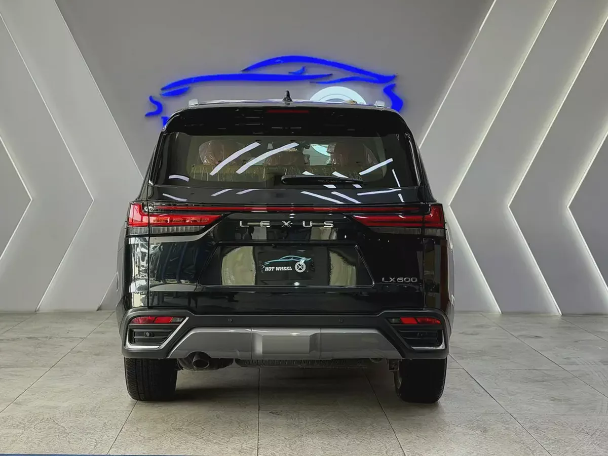 2026 - Lexus LX 600 - BRAND NEW! - GCC for 550,000.00 AED-3-3