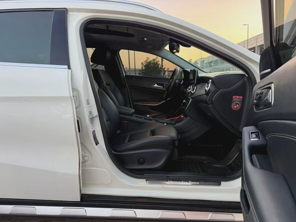 Mercedes GLA 200 - 2017, Korean specs, full option, in excellent condition,
