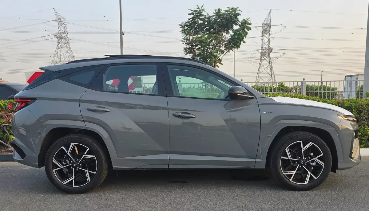 Tucson 2.5 N Line | GCC Specs | Brand New-2-2
