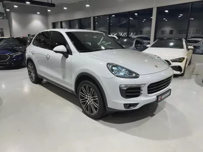 Porsche Cayenne S | 2016 | GCC Specs | Excellent Condition.-4