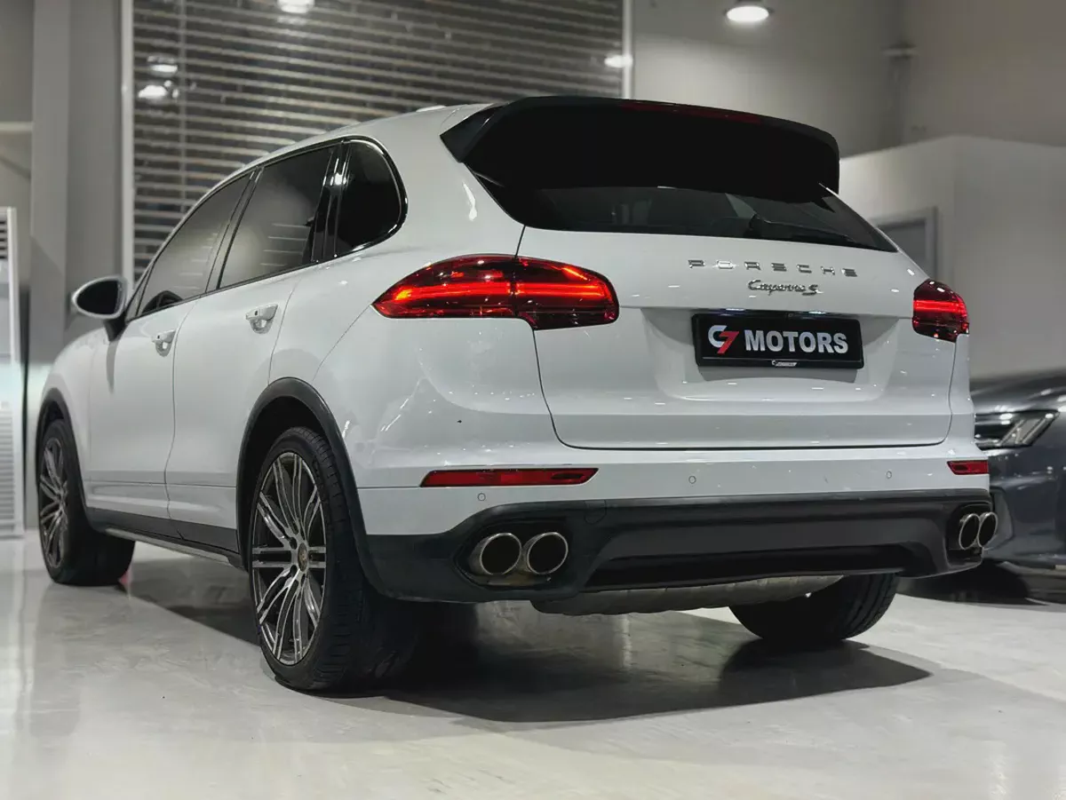 Porsche Cayenne S | 2016 | GCC Specs | Excellent Condition.-16-16