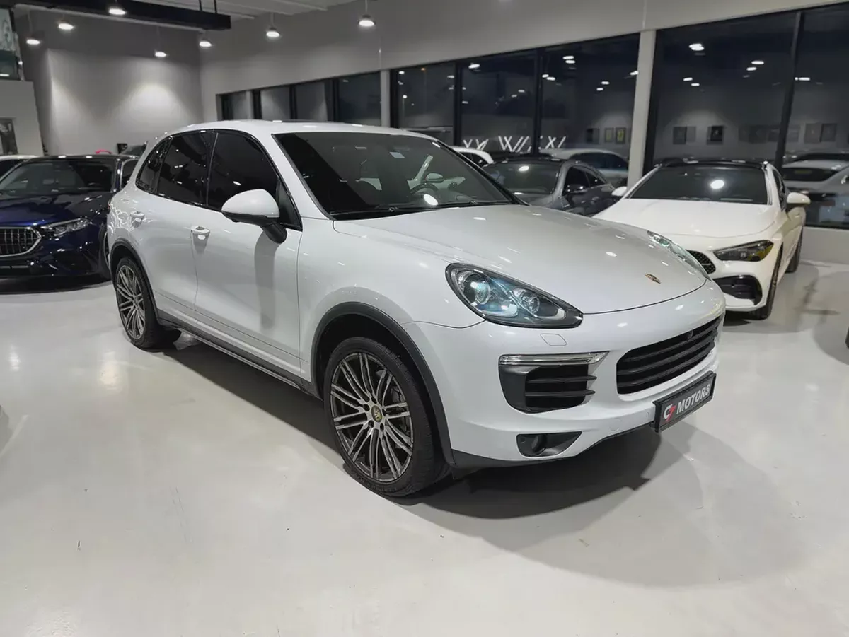 Porsche Cayenne S | 2016 | GCC Specs | Excellent Condition.-4-4