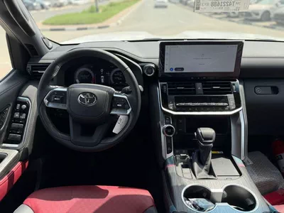 Toyota Land Cruiser VXR TOYOTA LANDCRUISER LC300 VXR INSIDE BURGUNDY 2026 AL FUTTAIM SPECS-10