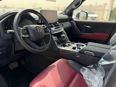Toyota Land Cruiser VXR TOYOTA LANDCRUISER LC300 VXR INSIDE BURGUNDY 2026 AL FUTTAIM SPECS-4