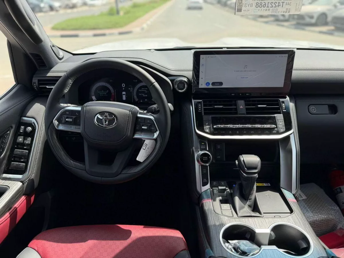 Toyota Land Cruiser VXR TOYOTA LANDCRUISER LC300 VXR INSIDE BURGUNDY 2026 AL FUTTAIM SPECS-10-0