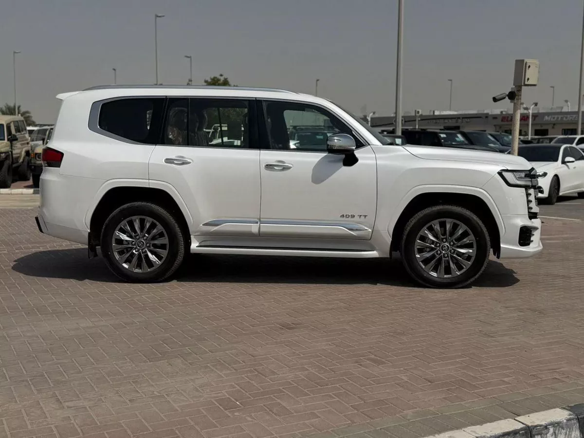 Toyota Land Cruiser VXR TOYOTA LANDCRUISER LC300 VXR INSIDE BURGUNDY 2026 AL FUTTAIM SPECS-15-0