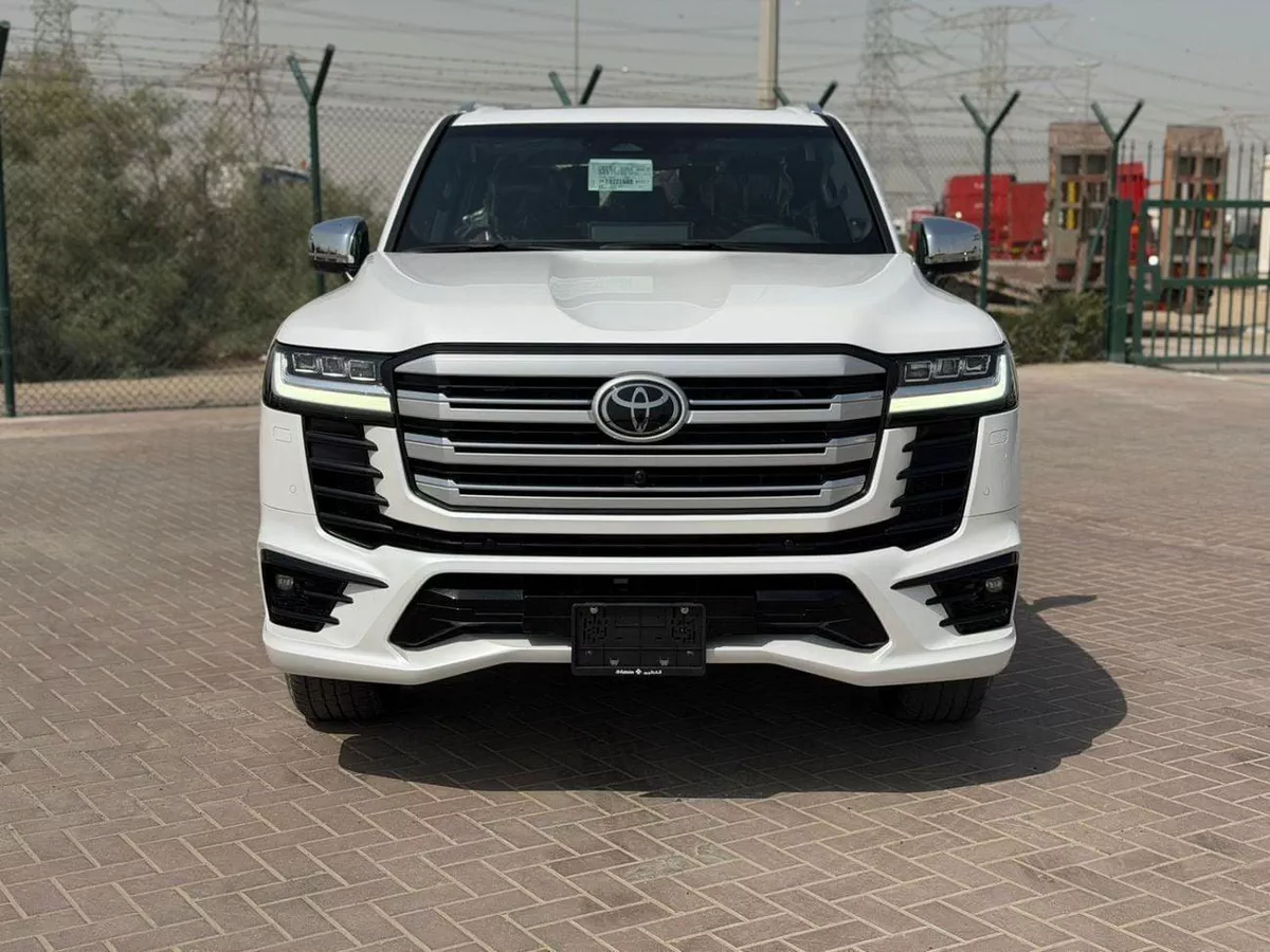 Toyota Land Cruiser VXR TOYOTA LANDCRUISER LC300 VXR INSIDE BURGUNDY 2026 AL FUTTAIM SPECS