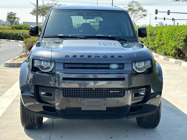 Land Rover Defender P400 2023