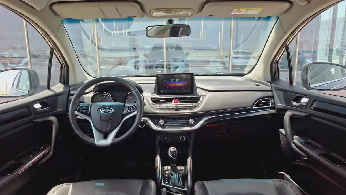 410-Monthly l GCC l Sunroof, Leather, Cruise l Accident Free-7-7