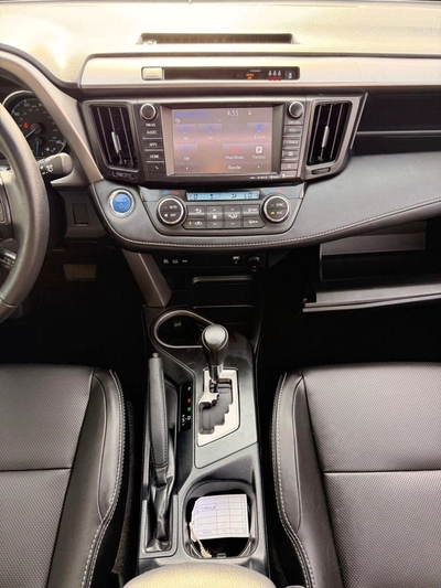 Toyota RAV4 VXR Hybrid XLE 2.5L-6