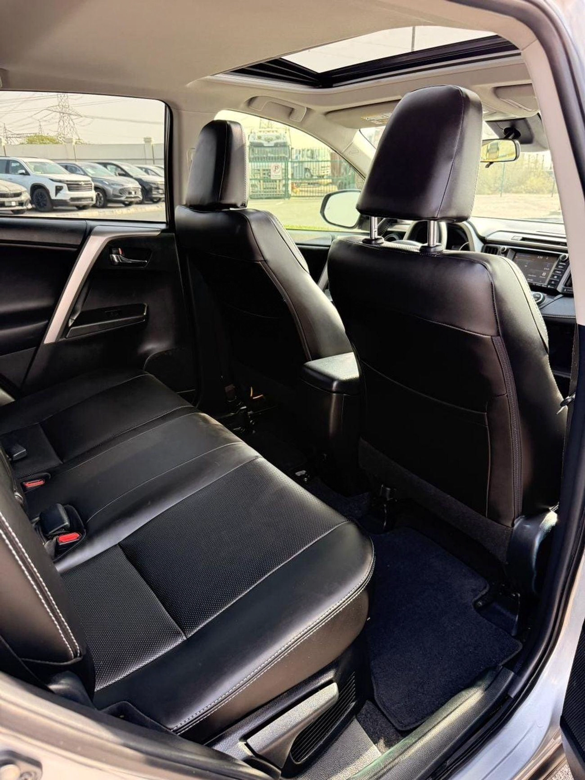 Toyota RAV4 VXR Hybrid XLE 2.5L-15-0