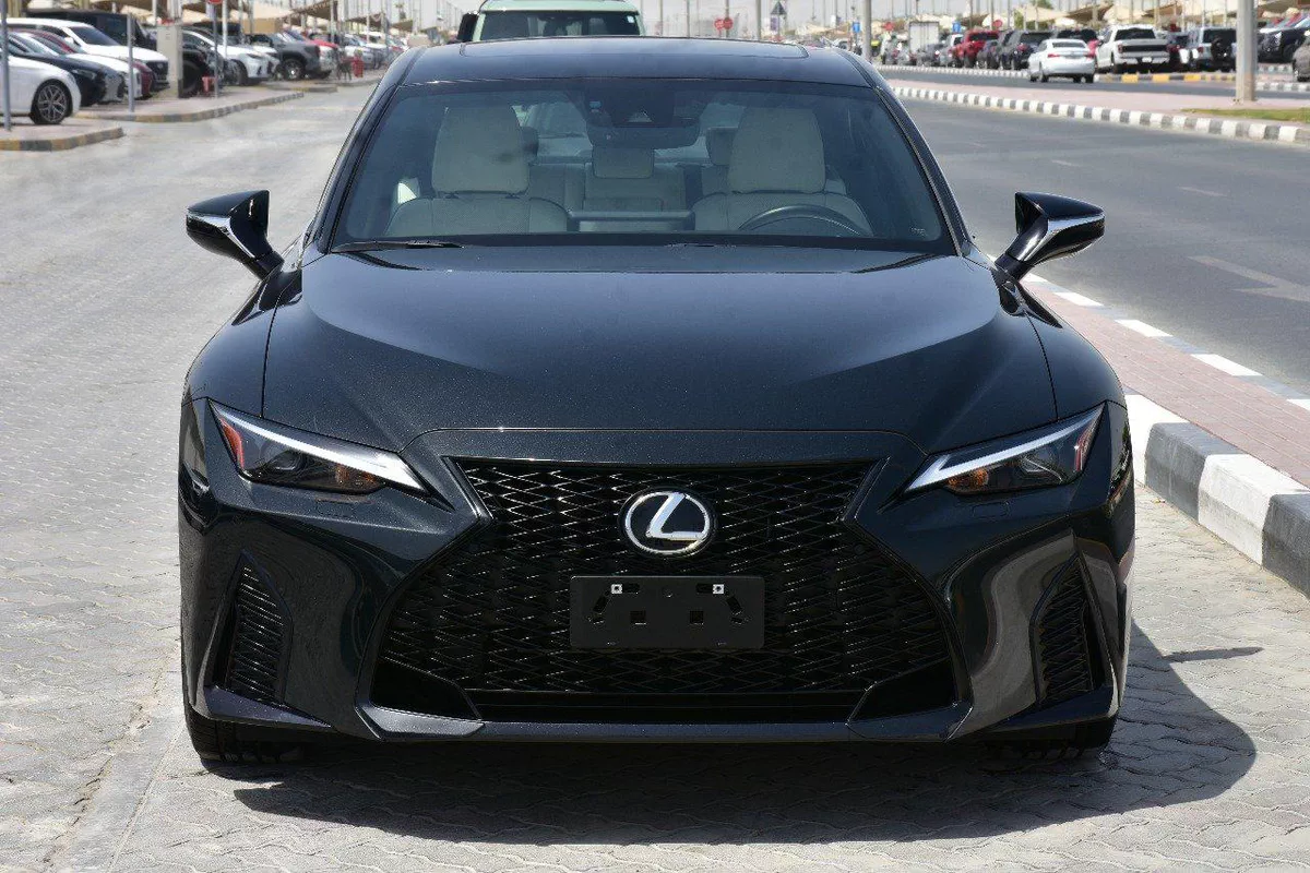 IS300 F 2024 | BLACK-12-12