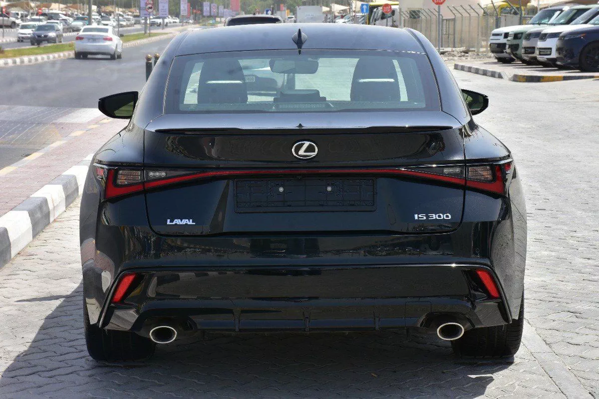 IS300 F 2024 | BLACK-7-7