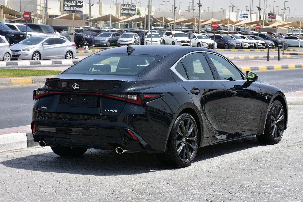 IS300 F 2024 | BLACK-13-13