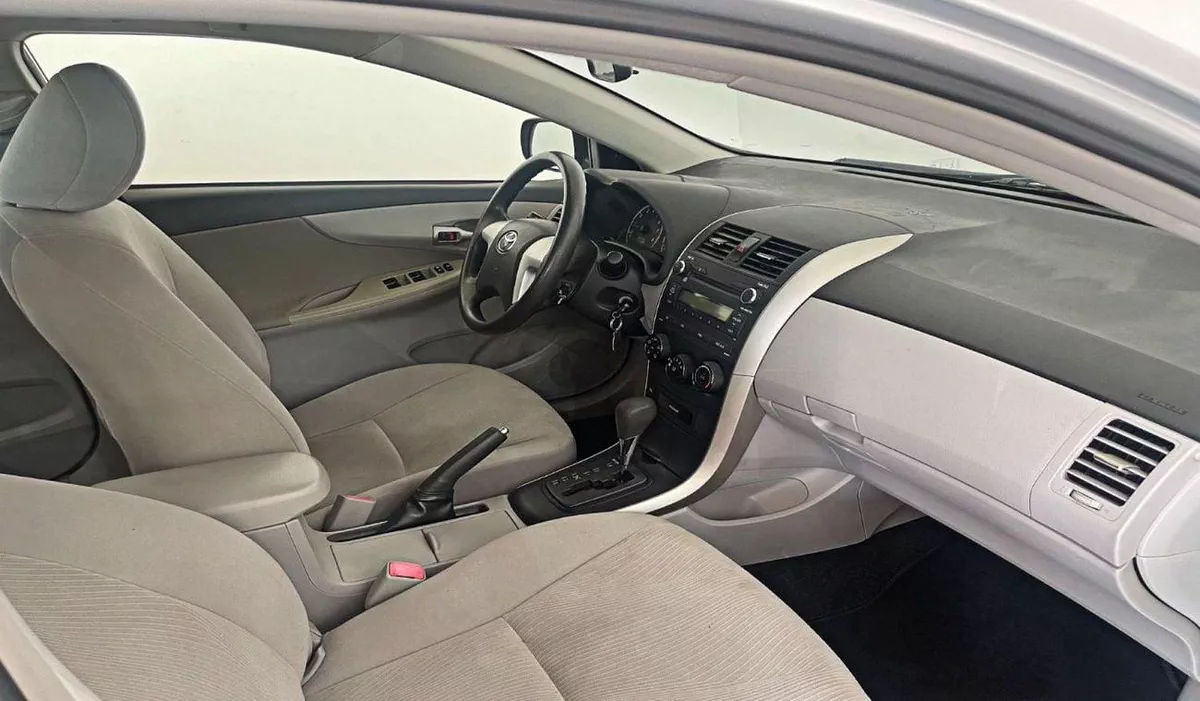 Toyota Corolla XLI 1.8L-4CYL EXCELLENT CONDITION-6-0