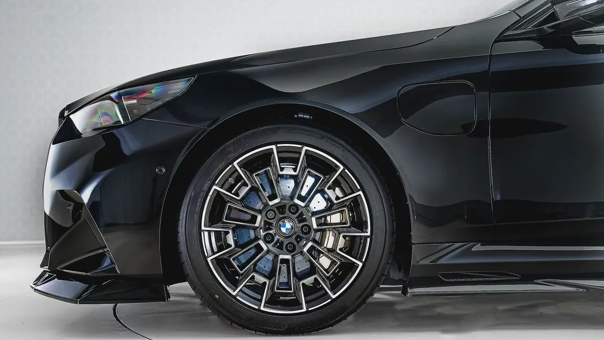 UAEs Very Best Example | AED 7,812 PM | M5 Touring Maxton Design-10-10