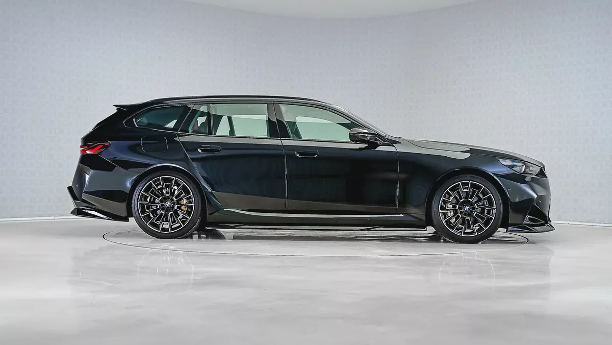 UAEs Very Best Example | AED 7,812 PM | M5 Touring Maxton Design-2-2