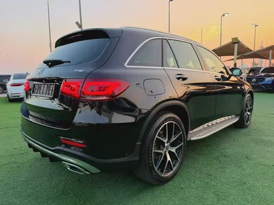 (2021) MERCEDES GLC200 //AMG// GCC FULL OPTION -ORIGINAL PAINT--4