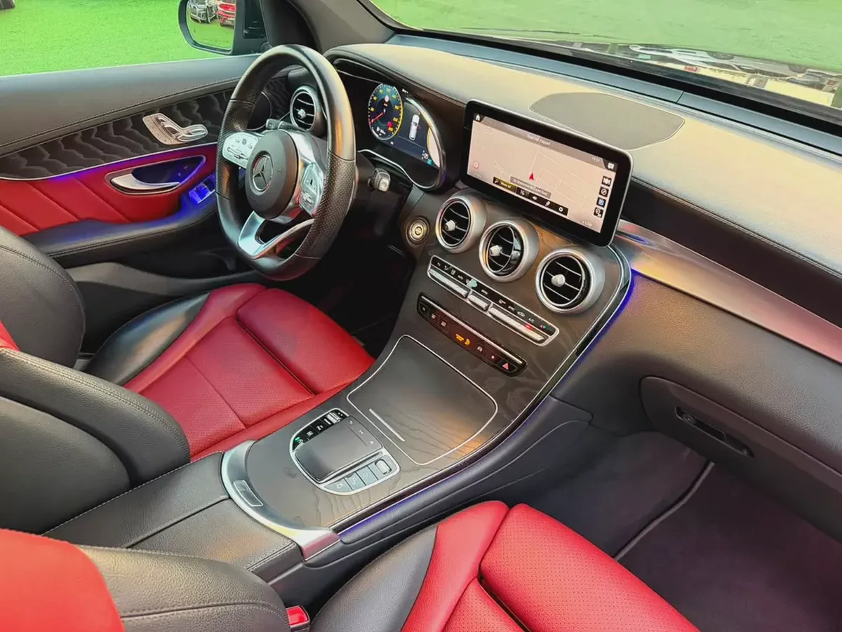 (2021) MERCEDES GLC200 //AMG// GCC FULL OPTION -ORIGINAL PAINT--16-16