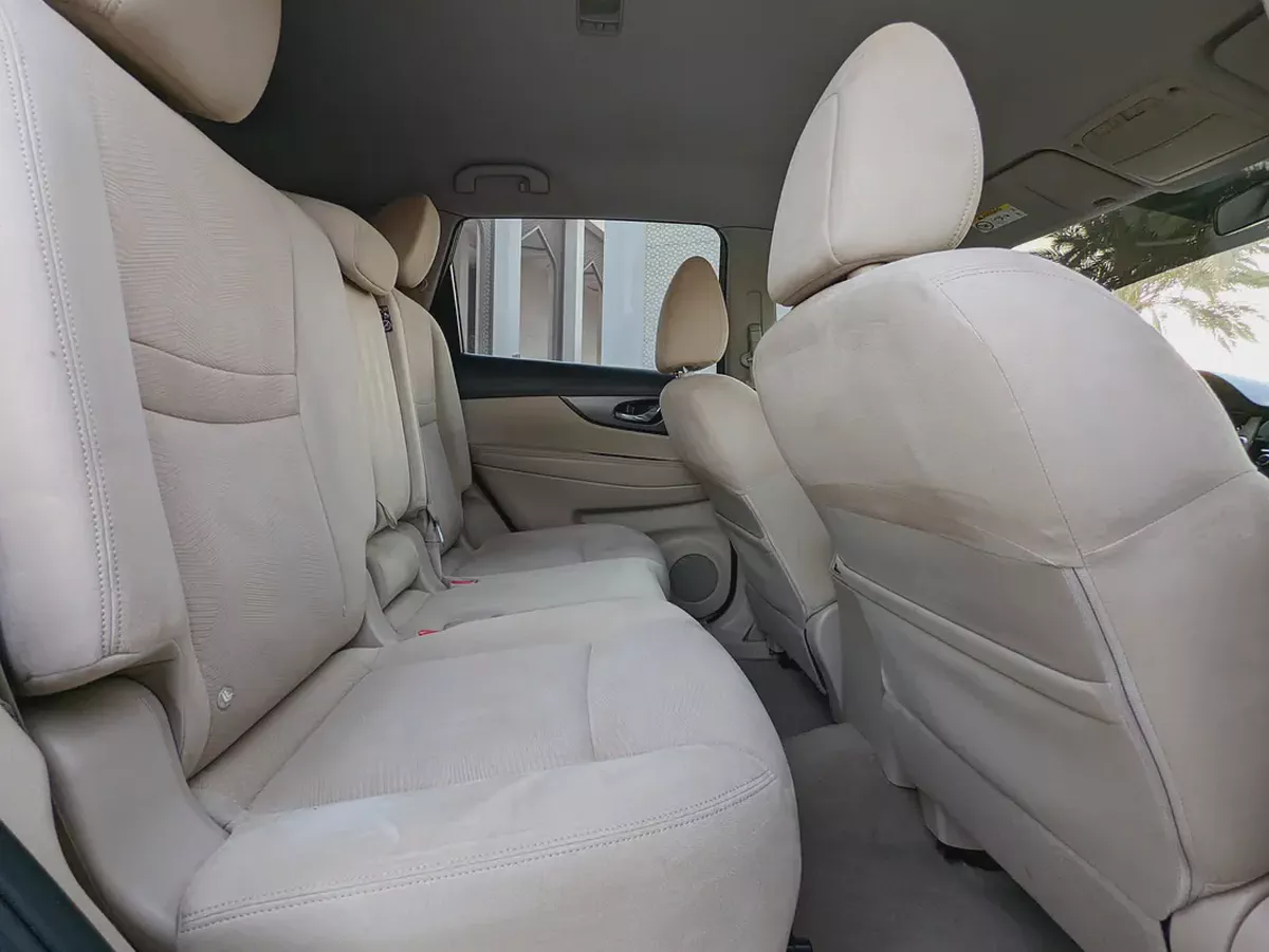Nissan X-Trail S 2015 GCC Specs Prestine Condition 4WD With Low KM Premium 7 Seater SUV-10-10