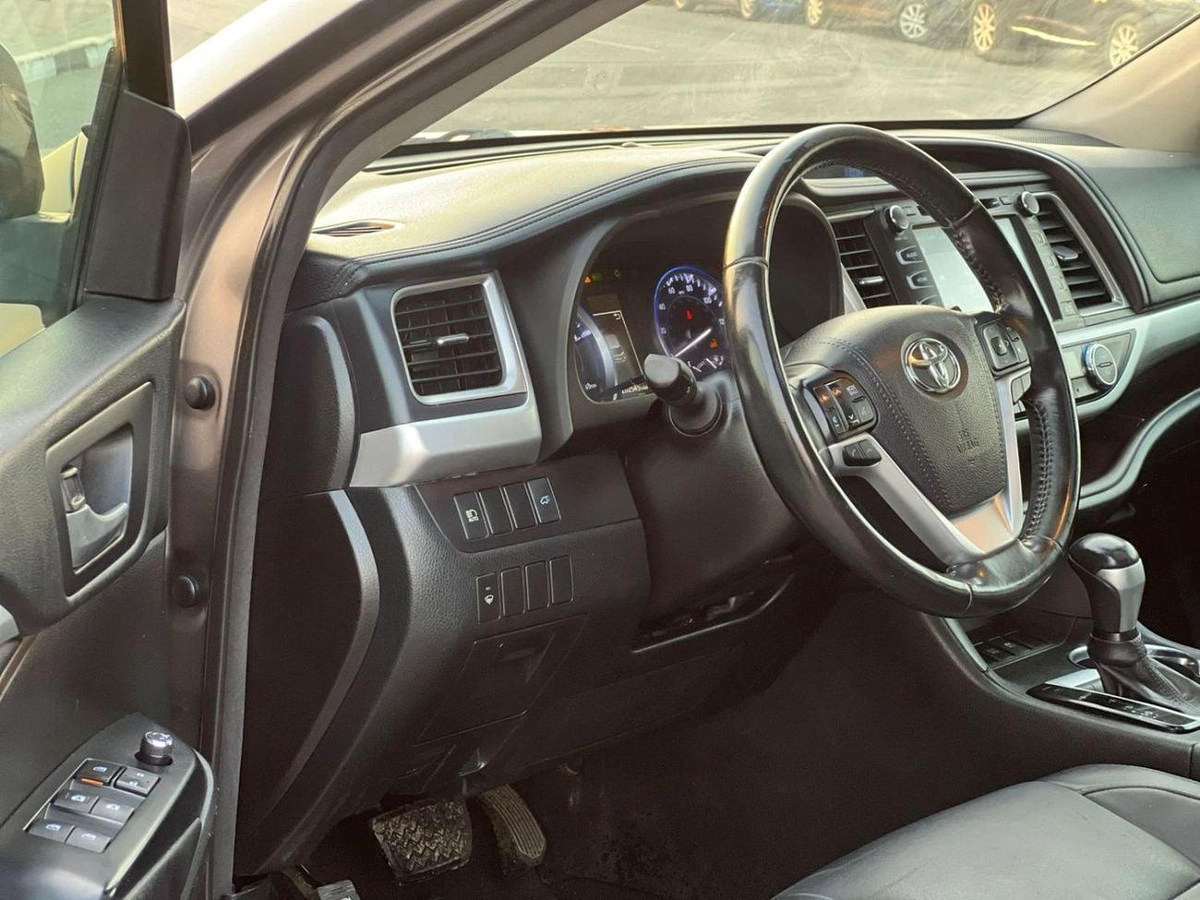 Toyota Highlander 2017 Toyota Highlander Hybrid XLE Full option -3.5L-V6-AWD 4x4 - Rear CAM-Sunroof-Leather seat-12-0