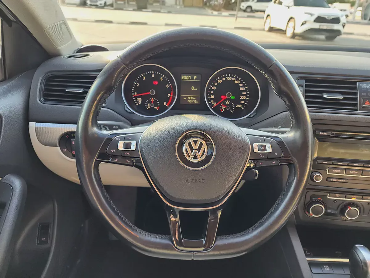 Volkswagen Jetta S V4 2.0L 2015 Model GCC Specs With Partial Service History In Perfect Condition-13-13