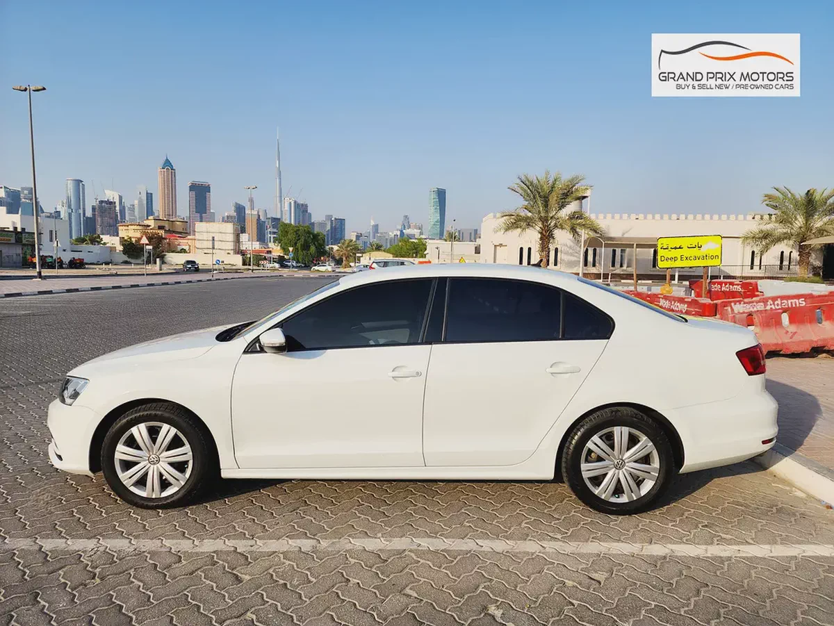 Volkswagen Jetta S V4 2.0L 2015 Model GCC Specs With Partial Service History In Perfect Condition-4-4