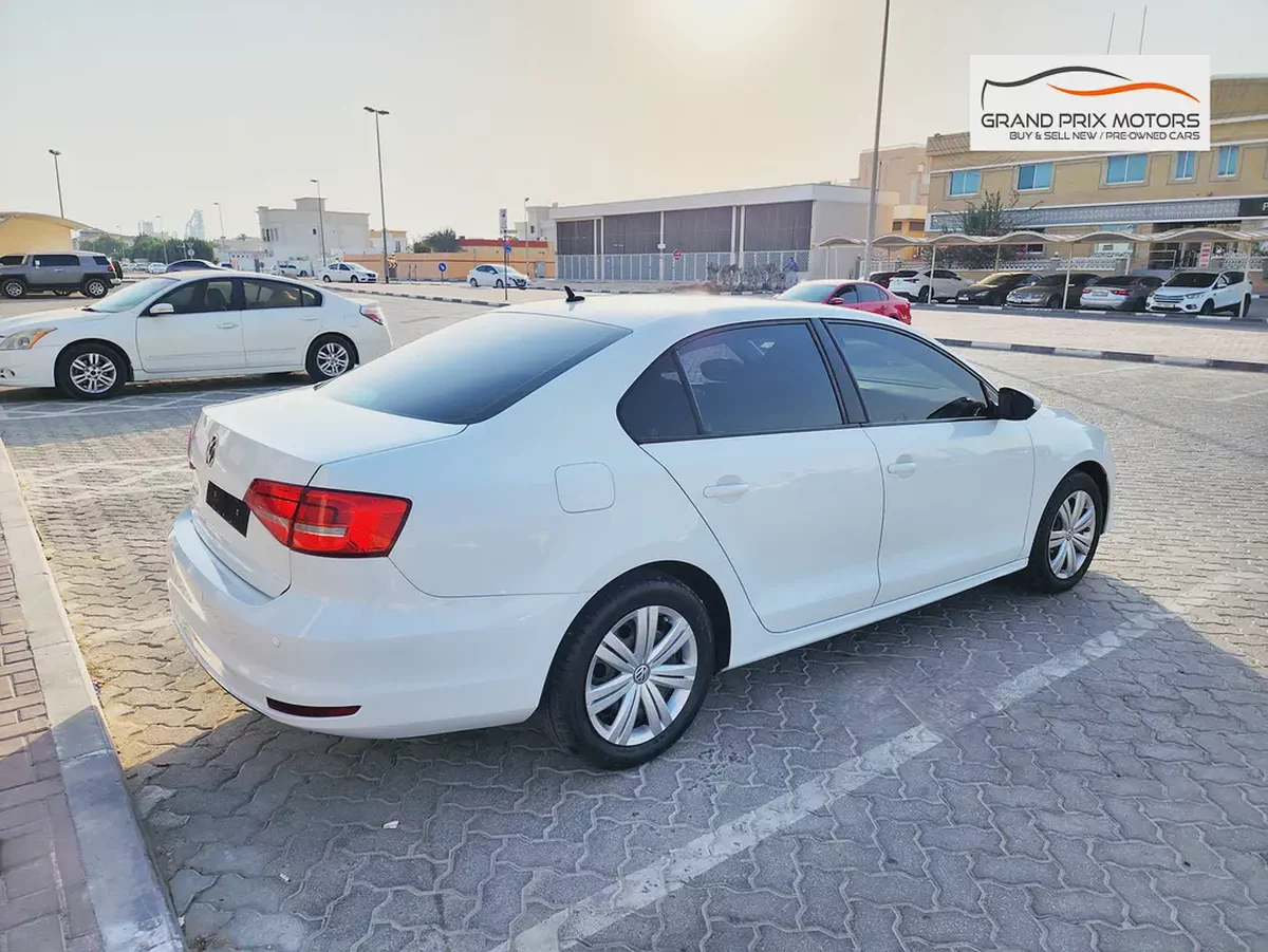 Volkswagen Jetta S V4 2.0L 2015 Model GCC Specs With Partial Service History In Perfect Condition-6-6