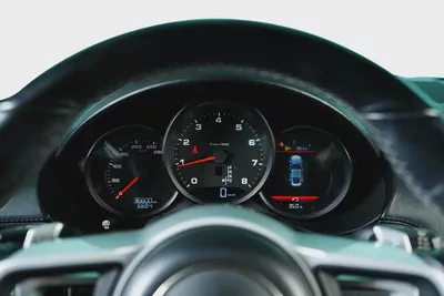Porsche 718 Cayman-GCC-well maintained-Porsche Service history Available-12