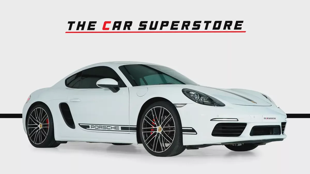 Porsche 718 Cayman-GCC-well maintained-Porsche Service history Available-1-1
