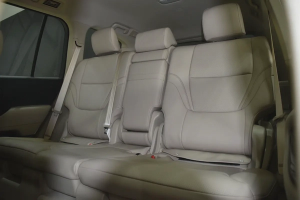 Toyota Land Cruiser EXR 2023 GCC Specs ll 0 km ll Upgrade to full Option