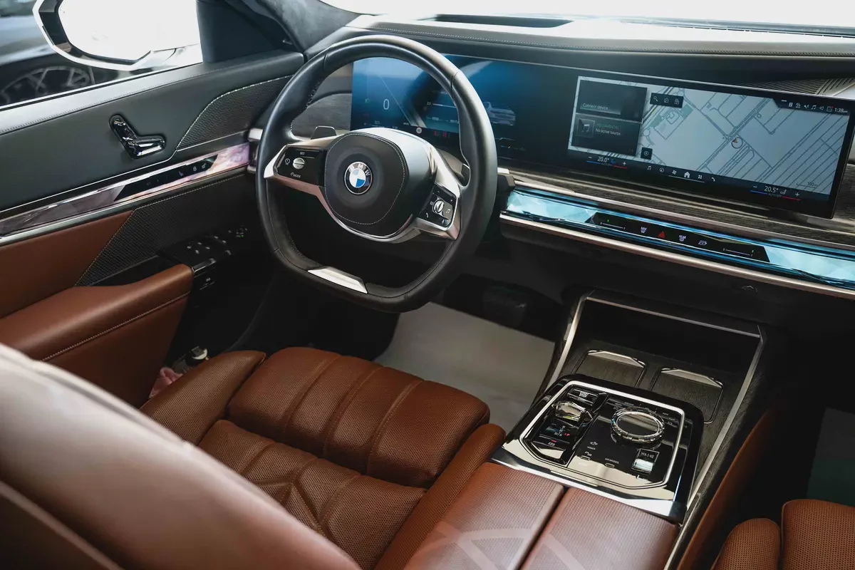 2024 BMW 735i PURE EXCELLENCE  35,000 KM | 5 YEARS WARRANTYGCC |-19-19