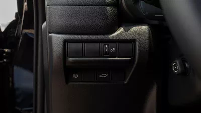Toyota Prado VXR Toyota Prado Premium 2.4L petrol MY 2025-15