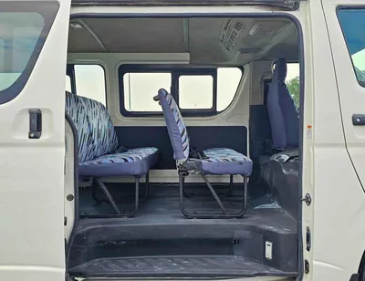 Toyota Hiace GL PATROL MANUAL / PASSENGER VAN/ EXPORT ONLY/ LOT#27416-12